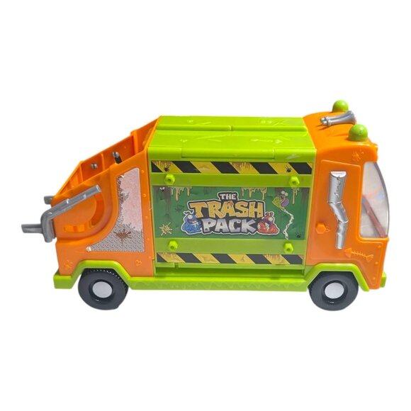 The Trash Pack Moose Toys Garbage Truck Vehicle w/ 8 Figures 1 Can | VTG - Picture 6 of 9
